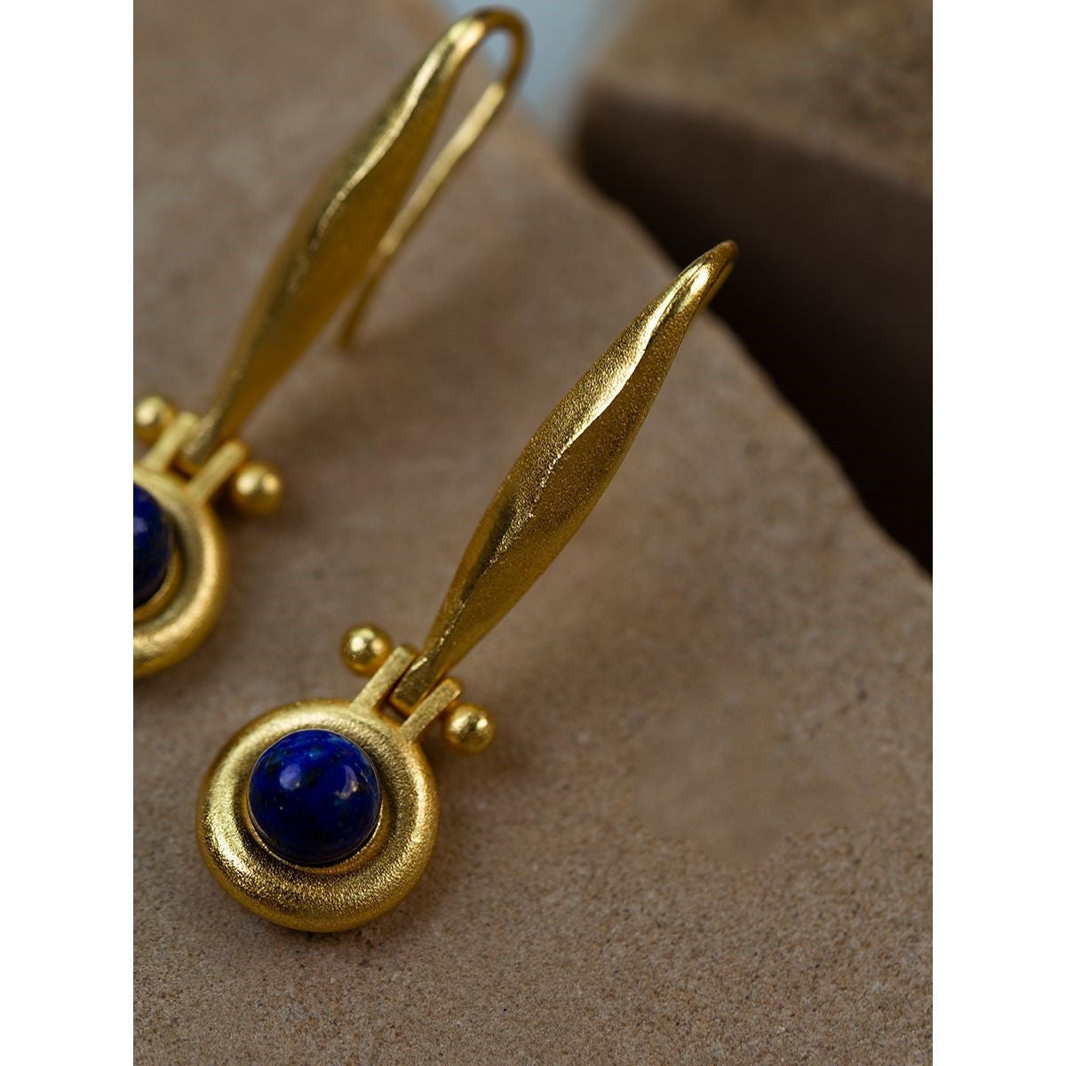 Full Of Literary And Artistic Design Egyptian Natural Lapis Lazuli Earrings