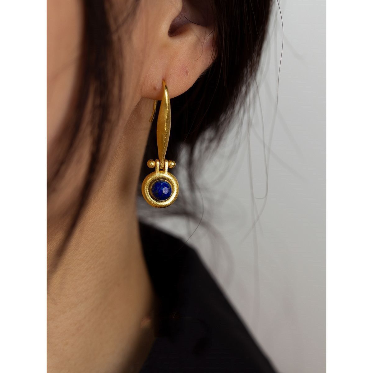 Full Of Literary And Artistic Design Egyptian Natural Lapis Lazuli Earrings